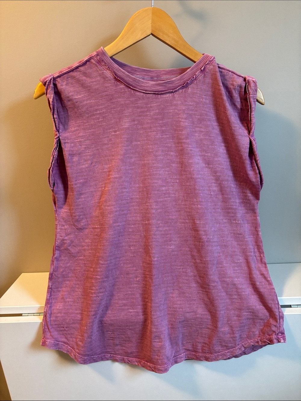 Pilcro Sleeveless Crewneck Muscle Tee in Mauve-Purple
